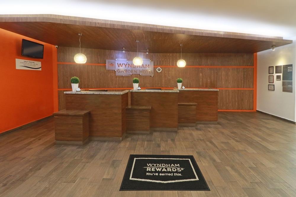 Wyndham Garden Guadalajara Acueducto Hotel Zapopan Bagian luar foto