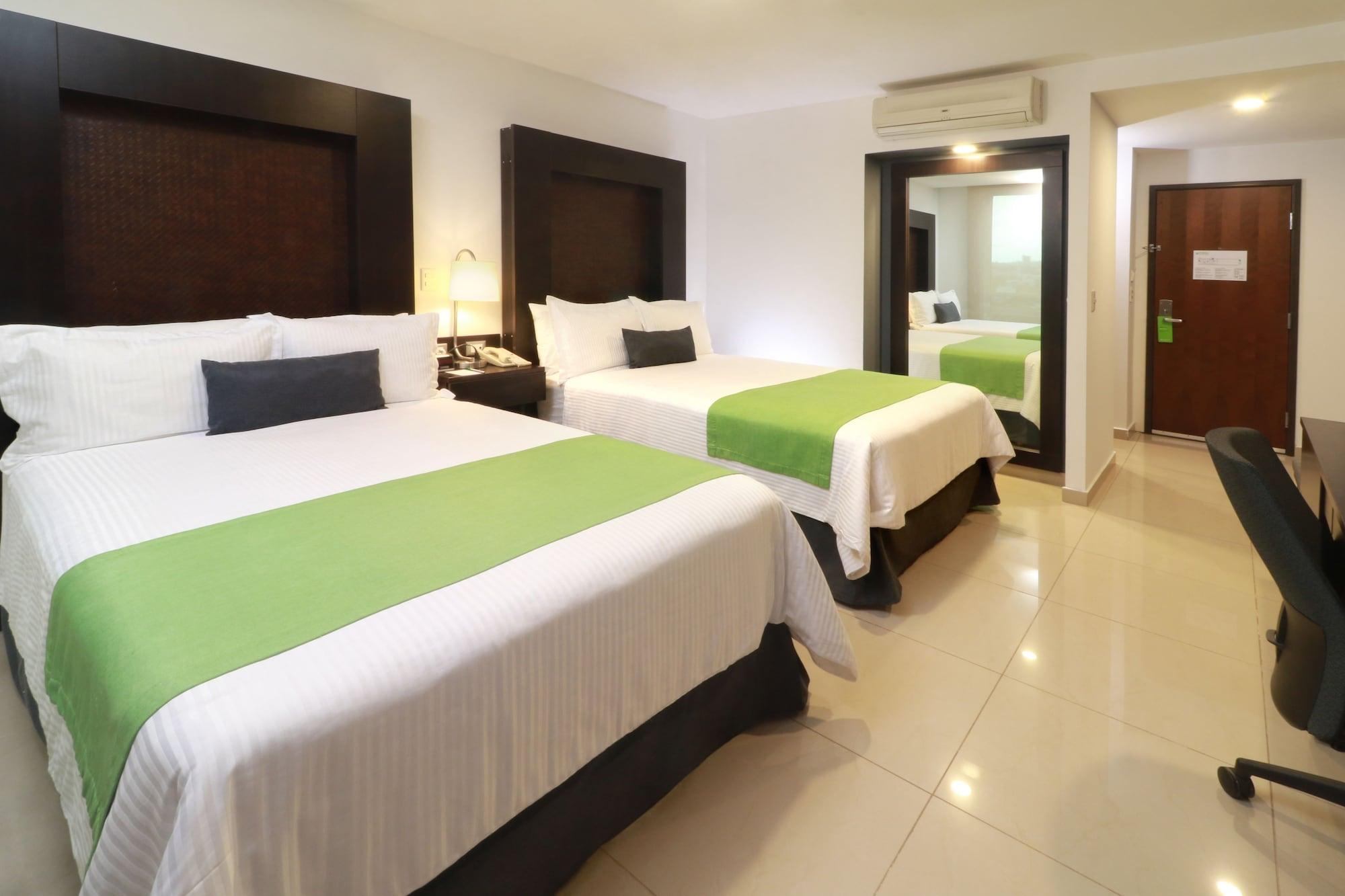 Wyndham Garden Guadalajara Acueducto Hotel Zapopan Bagian luar foto