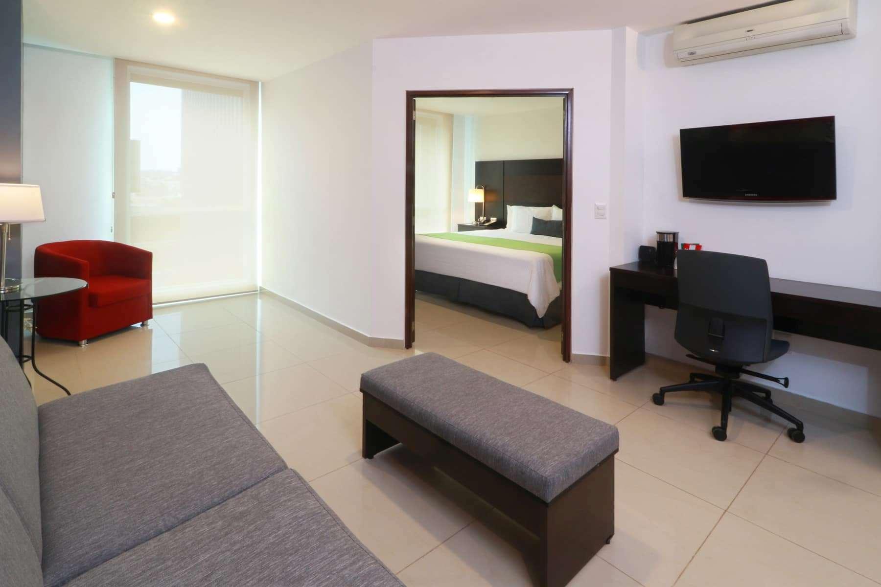 Wyndham Garden Guadalajara Acueducto Hotel Zapopan Bagian luar foto