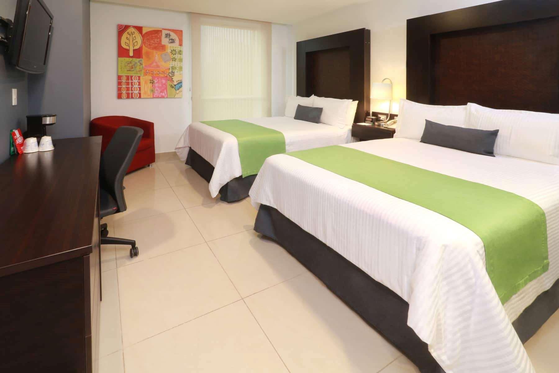 Wyndham Garden Guadalajara Acueducto Hotel Zapopan Bagian luar foto