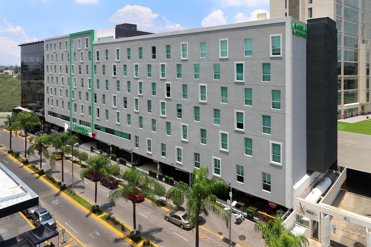 Wyndham Garden Guadalajara Acueducto Hotel Zapopan Bagian luar foto