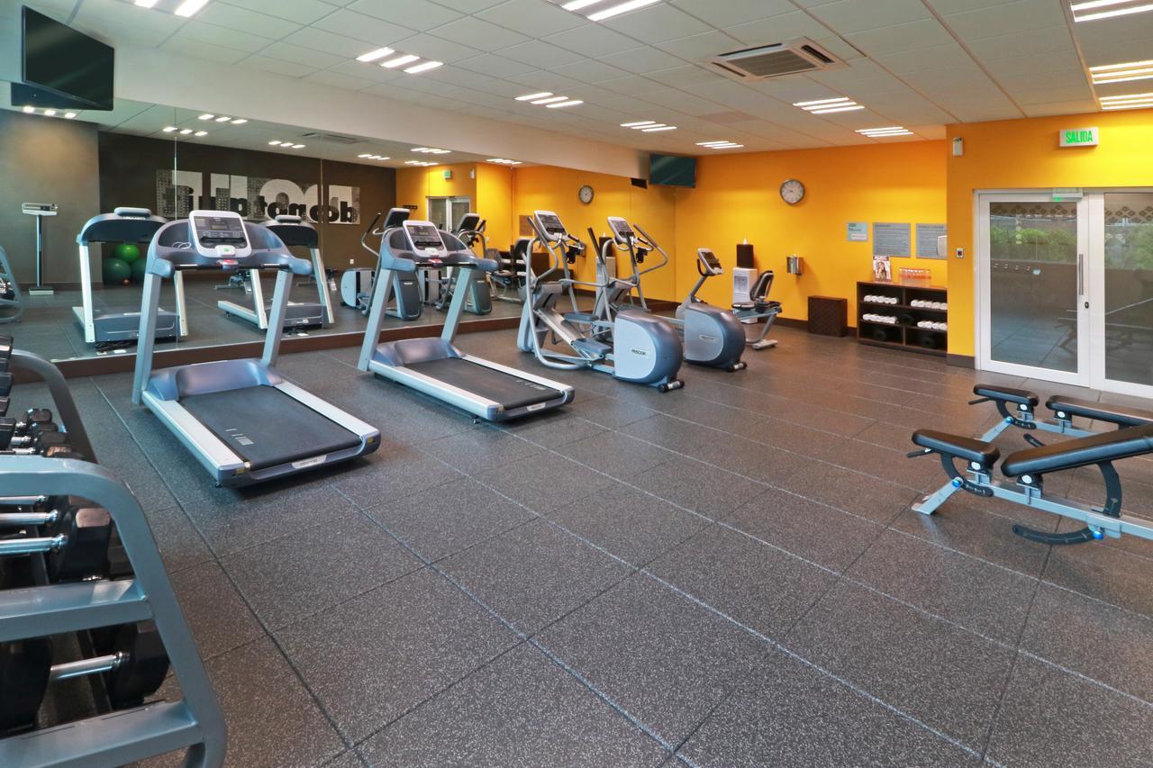 Wyndham Garden Guadalajara Acueducto Hotel Zapopan Bagian luar foto