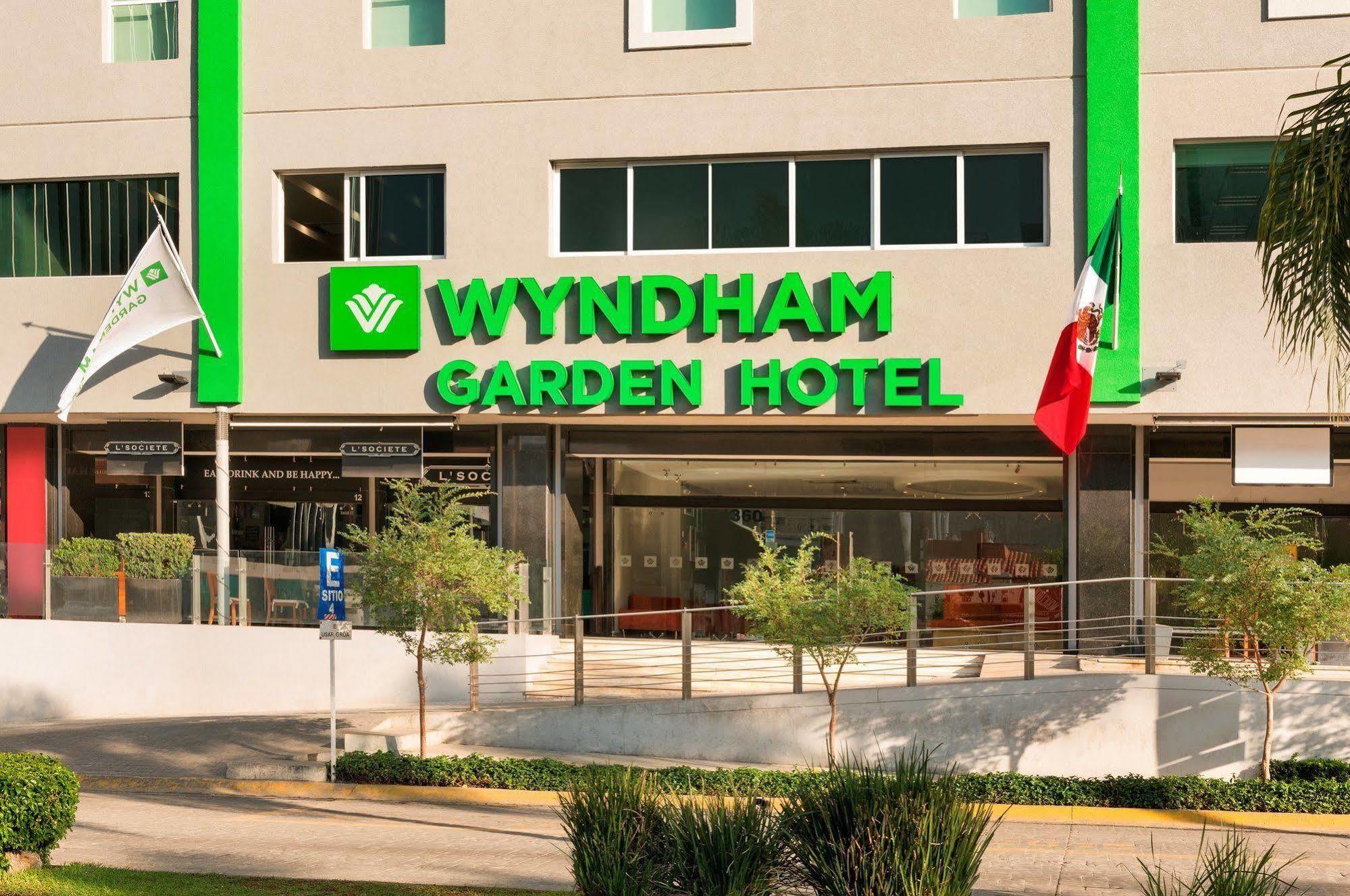 Wyndham Garden Guadalajara Acueducto Hotel Zapopan Bagian luar foto