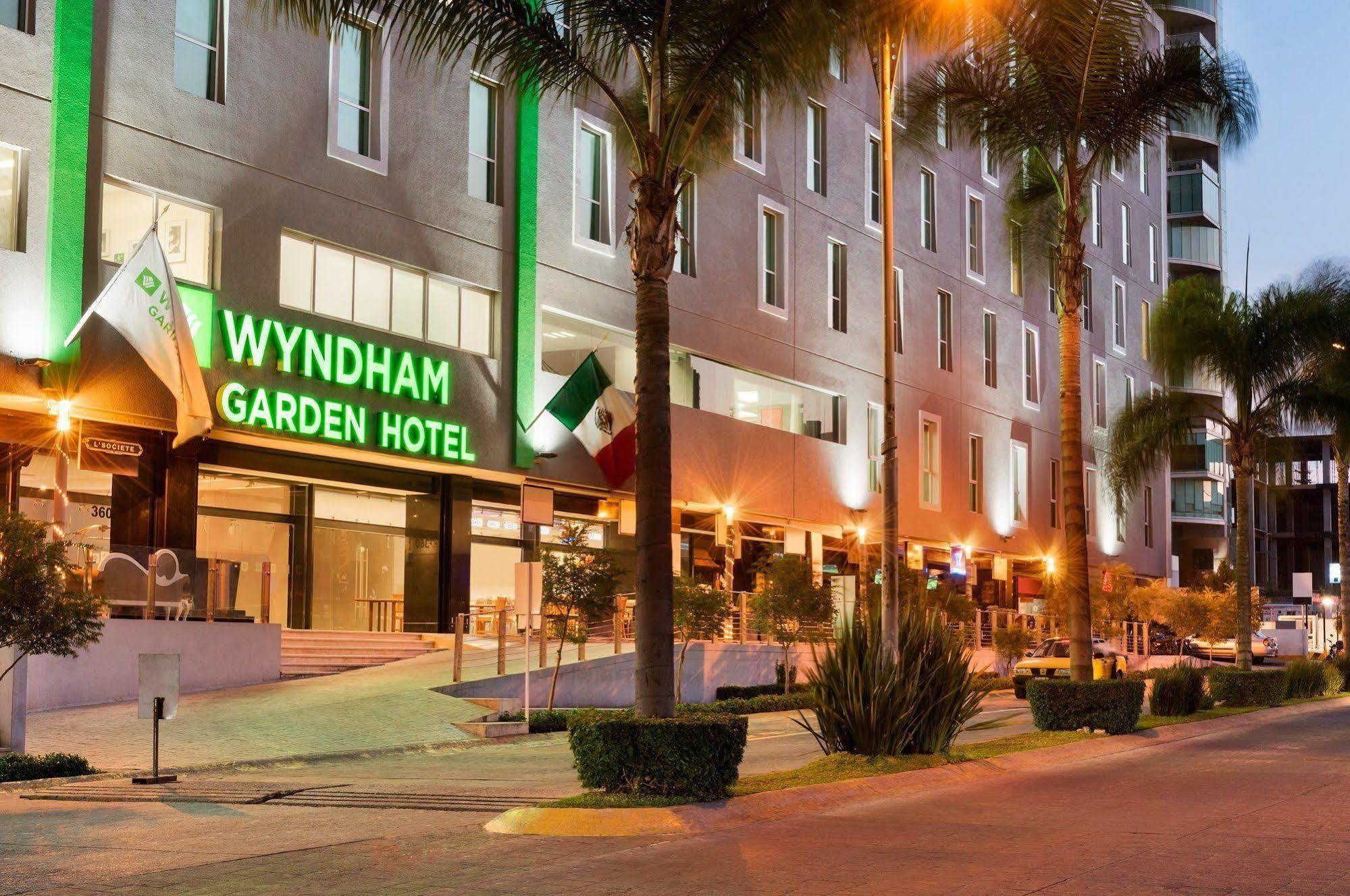 Wyndham Garden Guadalajara Acueducto Hotel Zapopan Bagian luar foto