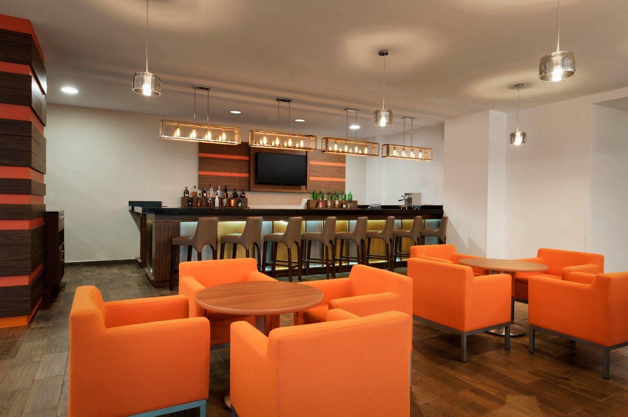 Wyndham Garden Guadalajara Acueducto Hotel Zapopan Bagian luar foto